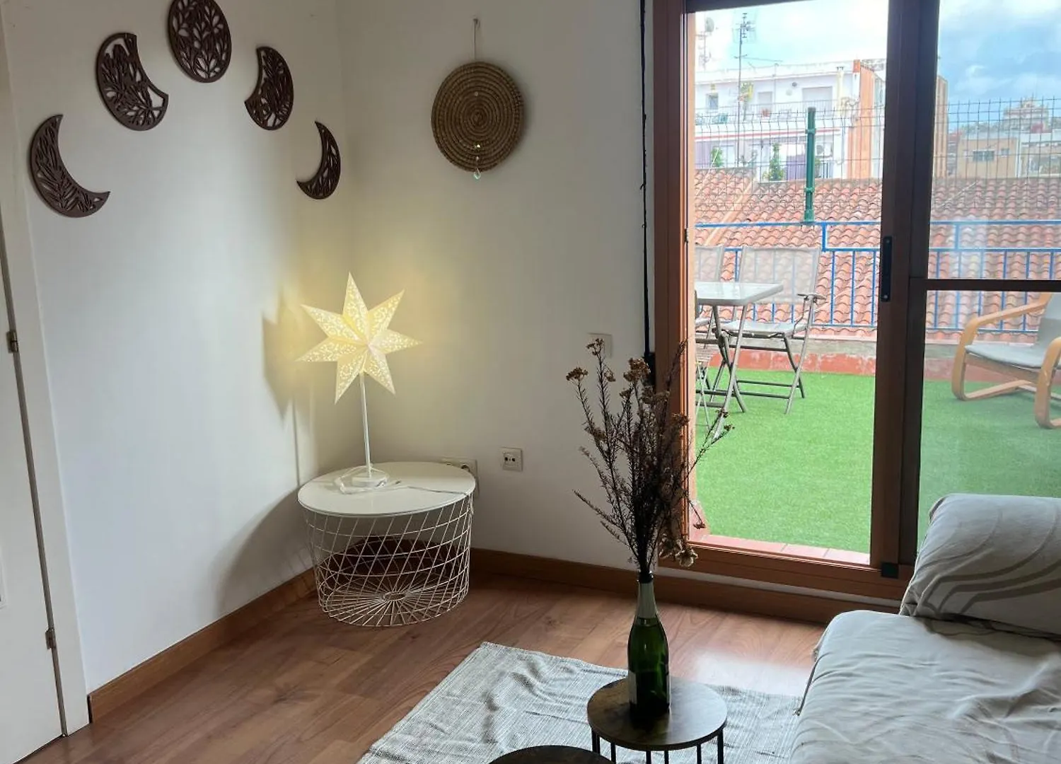 Private Double Room In A Shared Penthouse With Patios Sant Adria de Besos Hostel