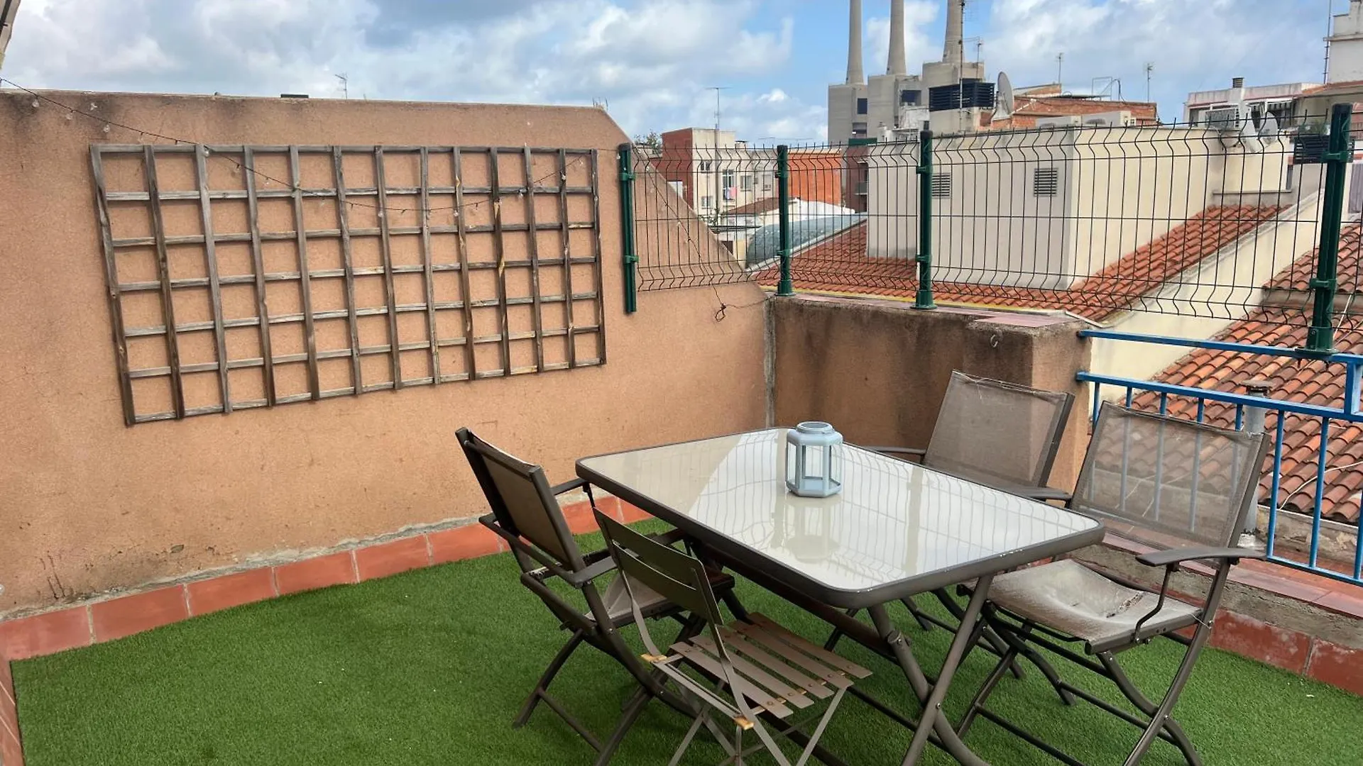 Hostel Private Double Room In A Shared Penthouse With Patios Sant Adria de Besos Spanje