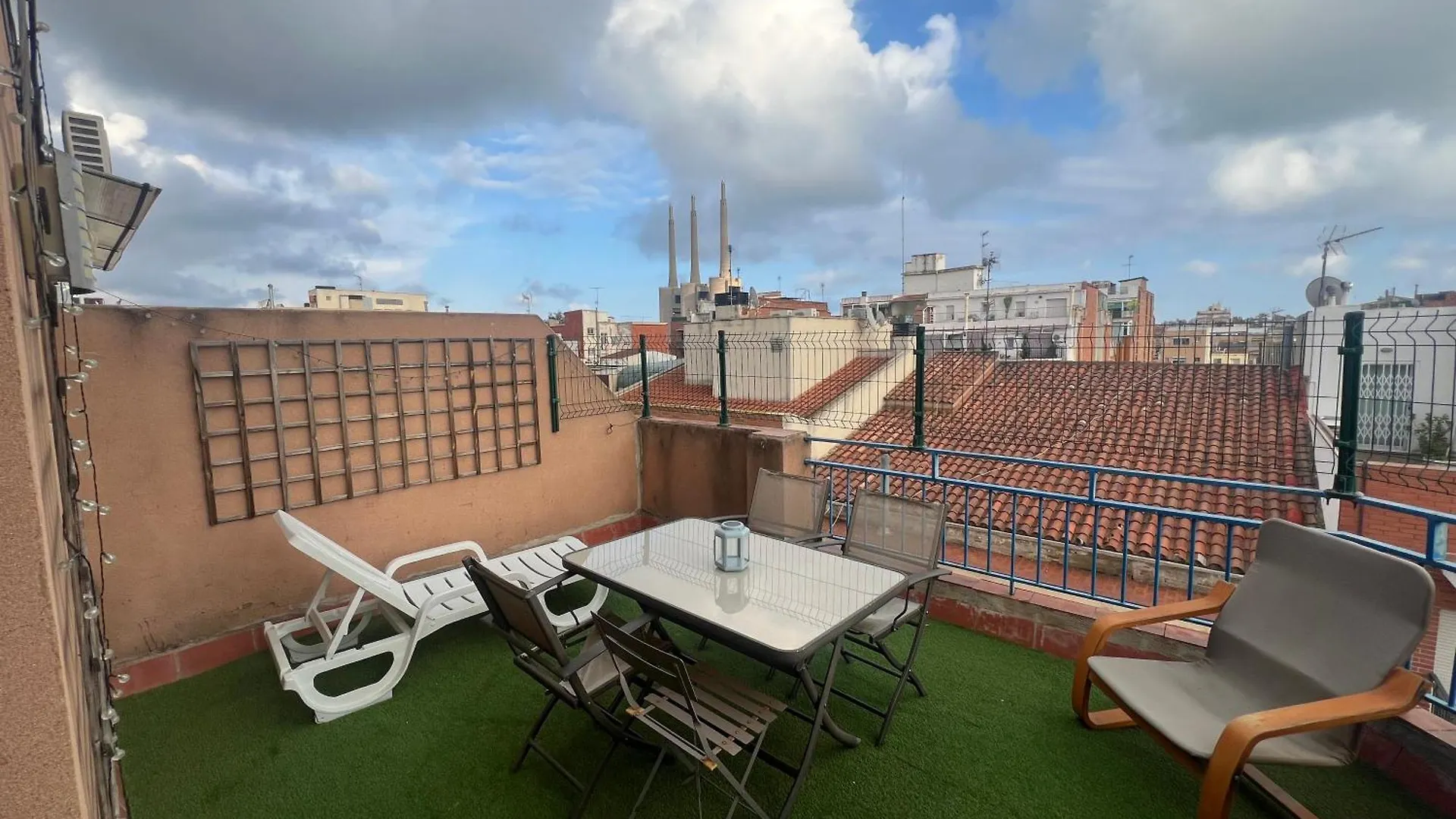 Private Double Room In A Shared Penthouse With Patios Sant Adria de Besos 0*,  İspanya