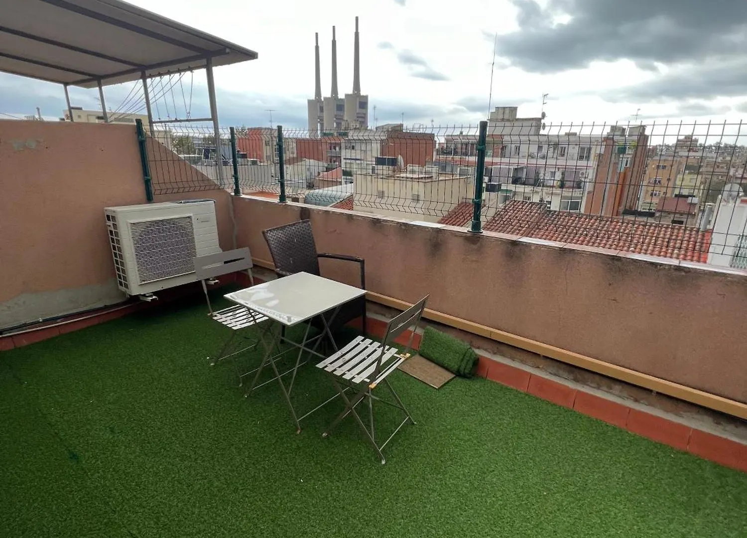 Private Double Room In A Shared Penthouse With Patios Sant Adria de Besos İspanya